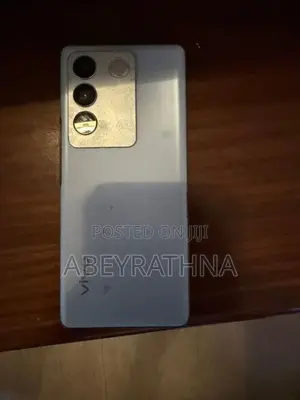 Vivo V27 5G (Used)