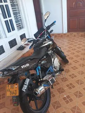 Bajaj Pulsar 150 2005
