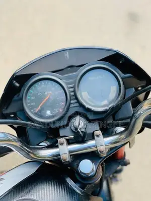 Bajaj CT100 2011