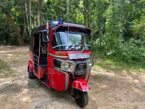 Bajaj RE 2015