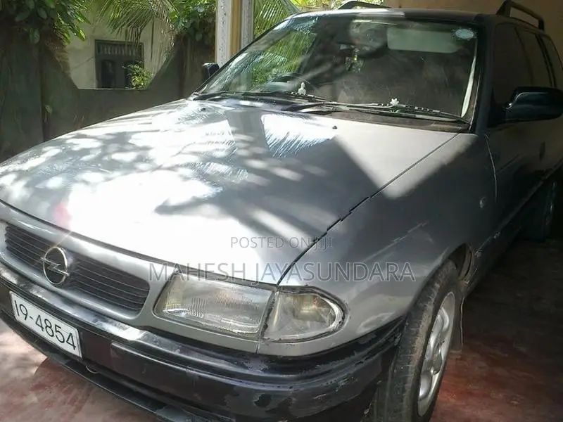 Opel 1996