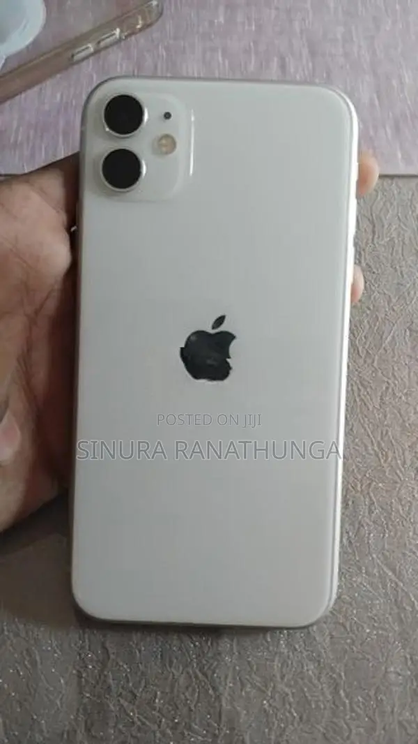 Apple iPhone 11 (Used)