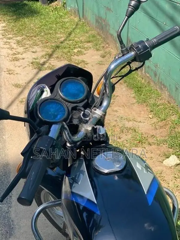 Bajaj CT100 2006