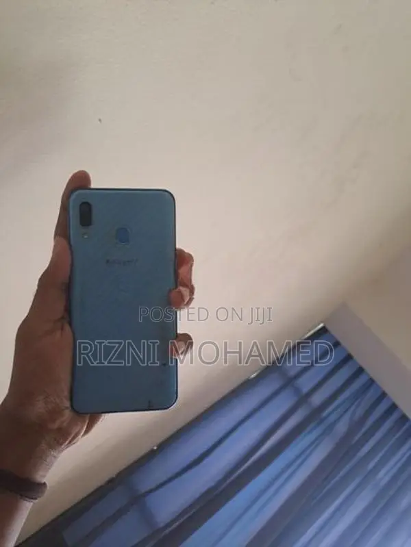 Samsung Galaxy A30 (Used)