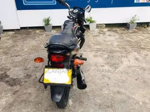 Bajaj Platina 100 2016