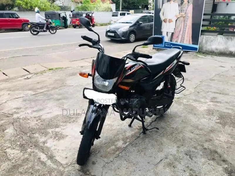 Bajaj Platina 100 2016