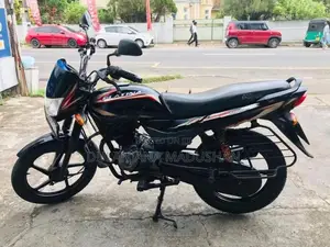 Bajaj Platina 100 2016
