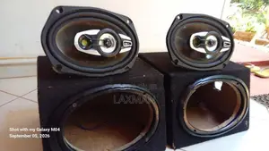 Pyramid Car Speakers with Box