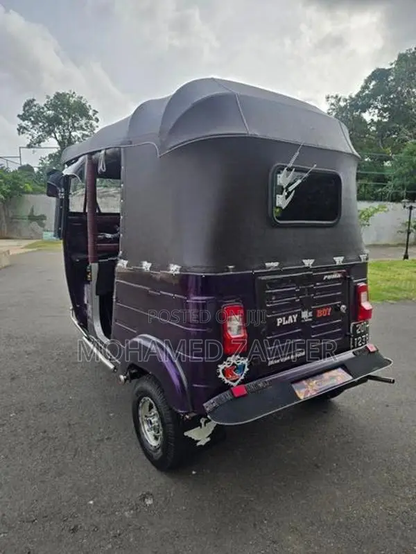 Bajaj RE 1995