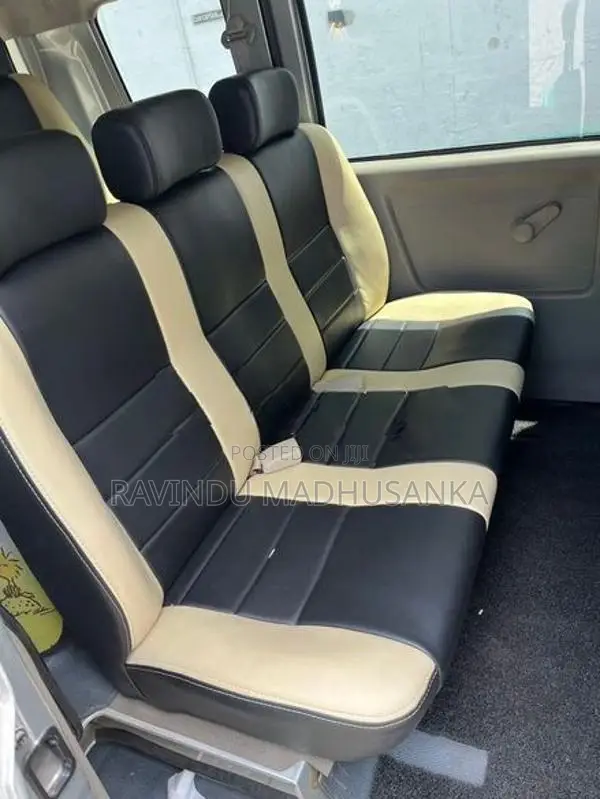 Nissan Clipper 2013