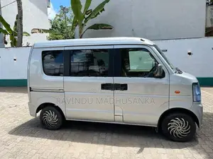 Nissan Clipper 2013