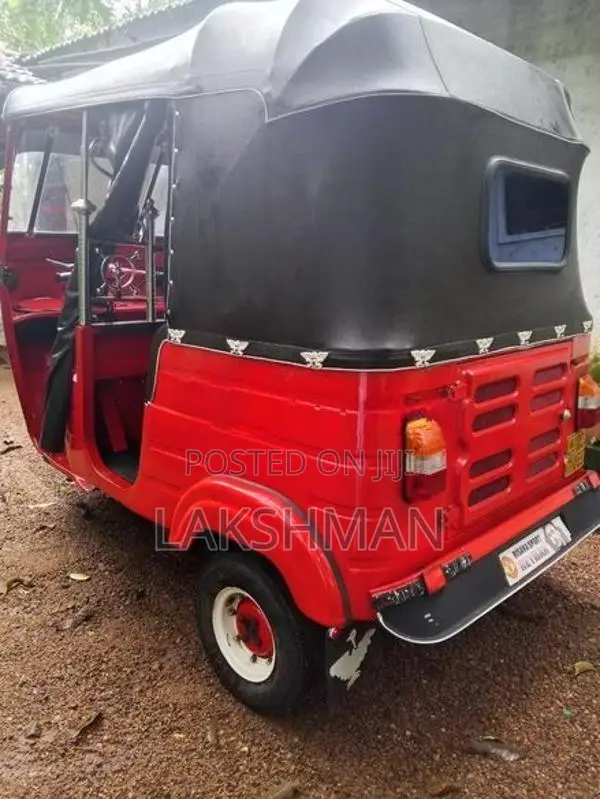 Bajaj RE 2005