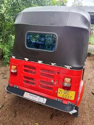 Bajaj RE 2005