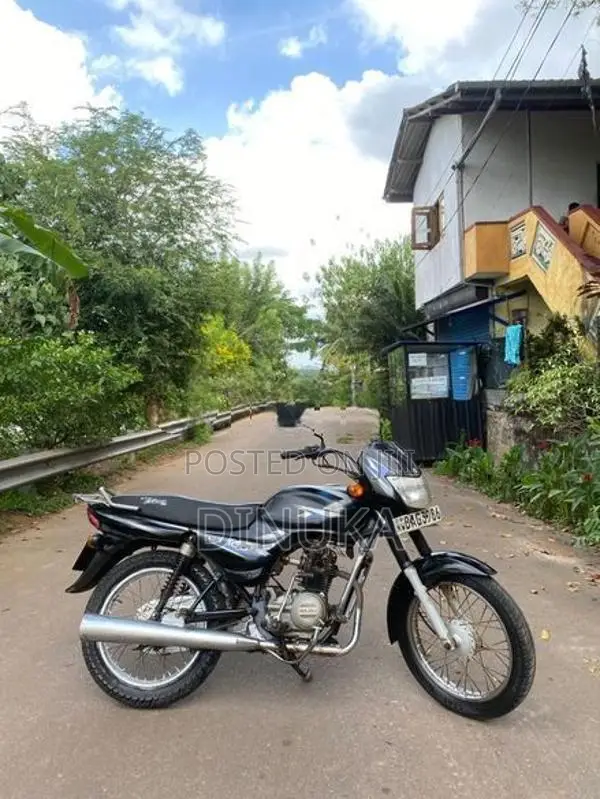 Bajaj CT100 2013