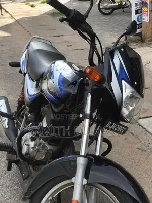 Bajaj CT100 2025