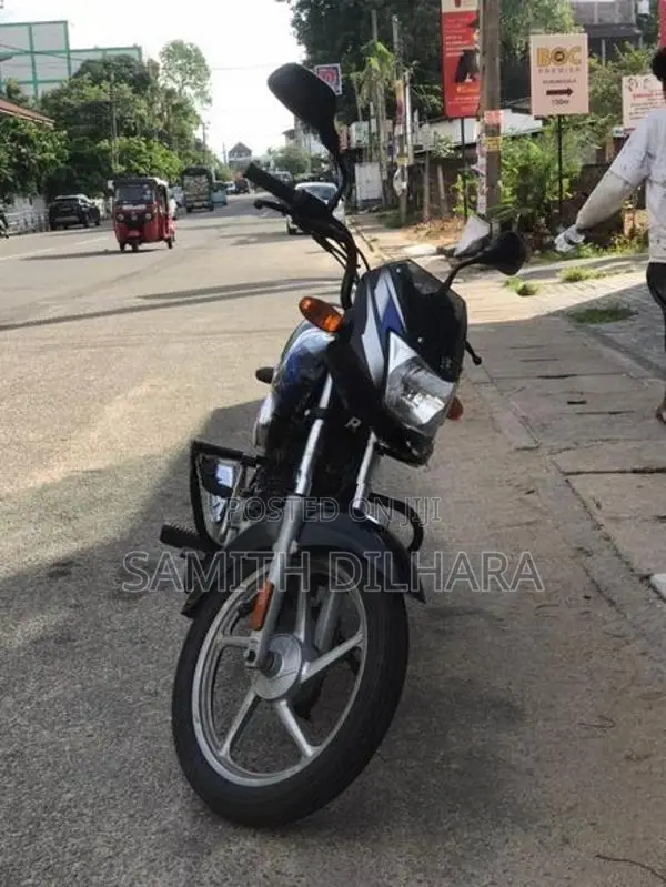 Bajaj CT100 2025