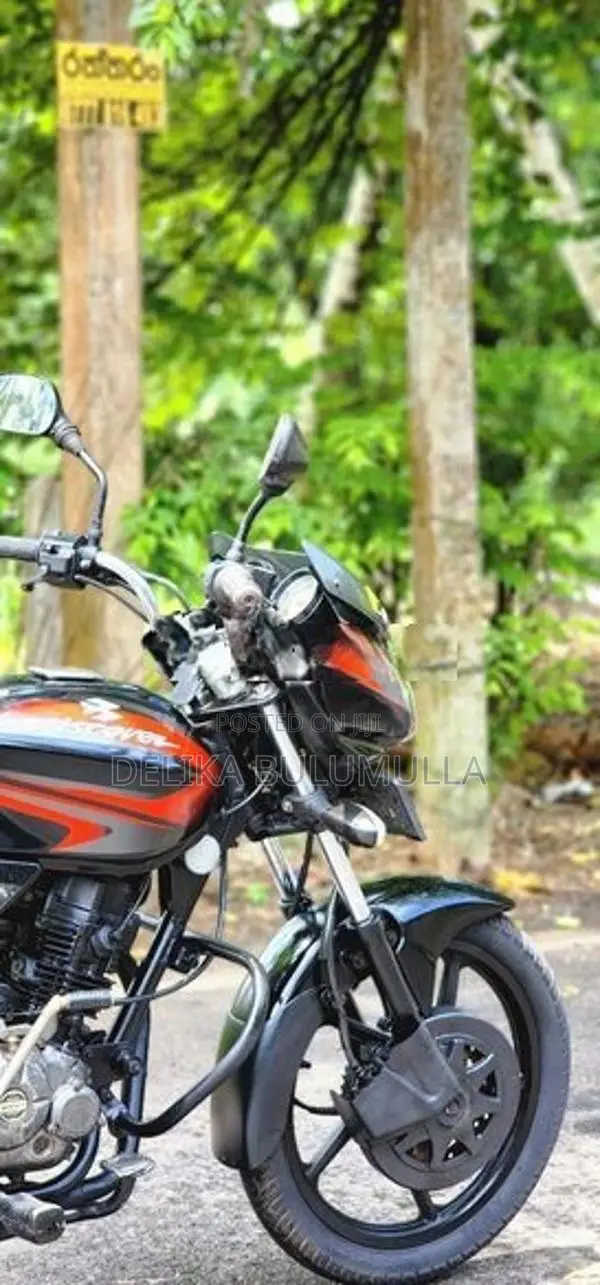 Bajaj Discover 2012