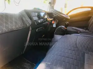 Isuzu NRP85 2009