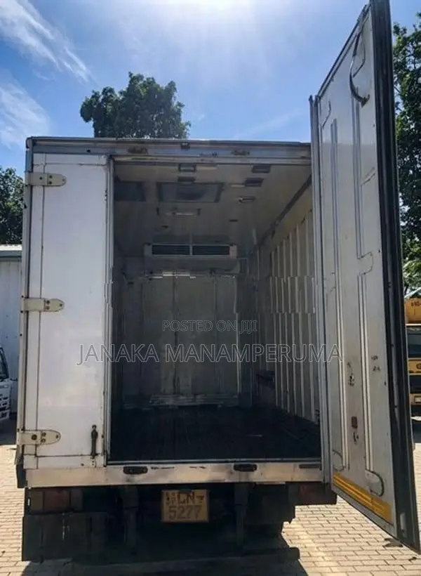 Isuzu NRP85 2009