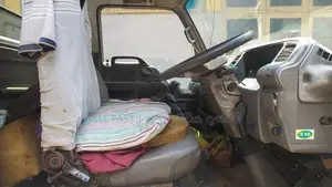 Isuzu Elf 14.5 Lorry 1985