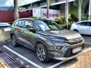Toyota UrbanCruiser Hyryder 2025
