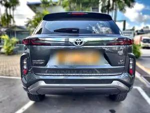 Toyota UrbanCruiser Hyryder 2025