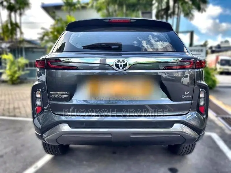 Toyota UrbanCruiser Hyryder 2025