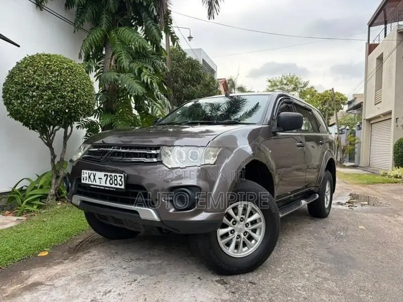 Mitsubishi Montero Sport 2014 Facelift
