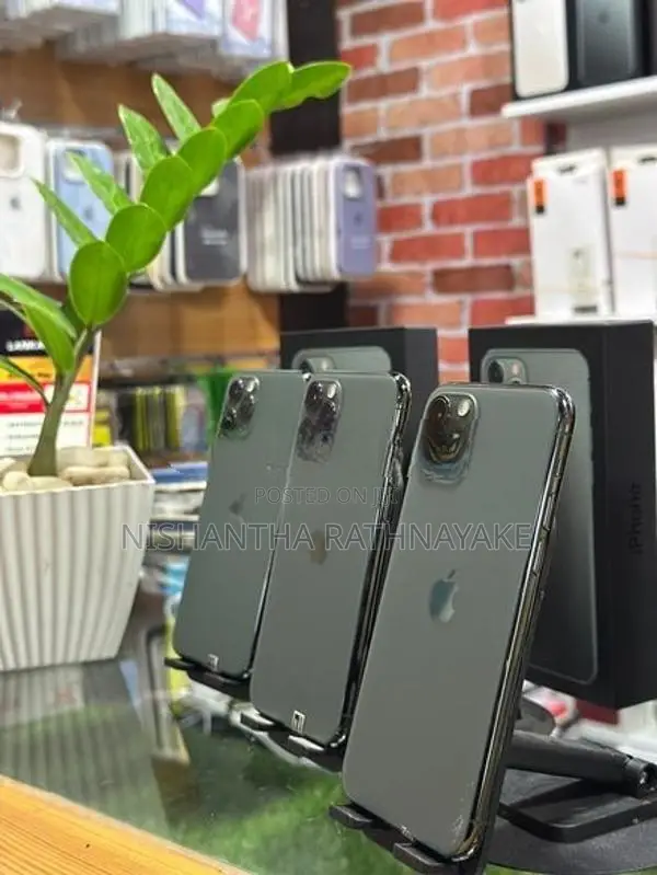 Apple iPhone 11 Pro 512GB (Used)