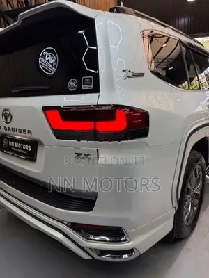 Toyota Land Cruiser 300 2025
