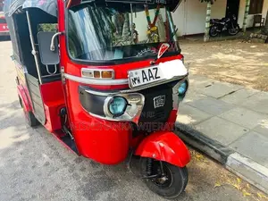 Bajaj RE 2015