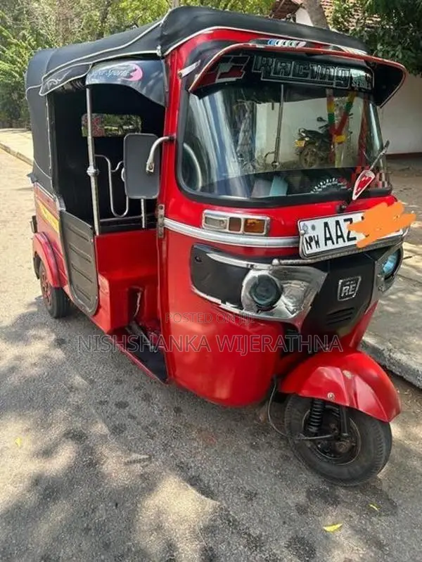 Bajaj RE 2015