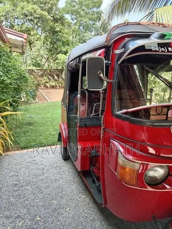 Bajaj RE 2012