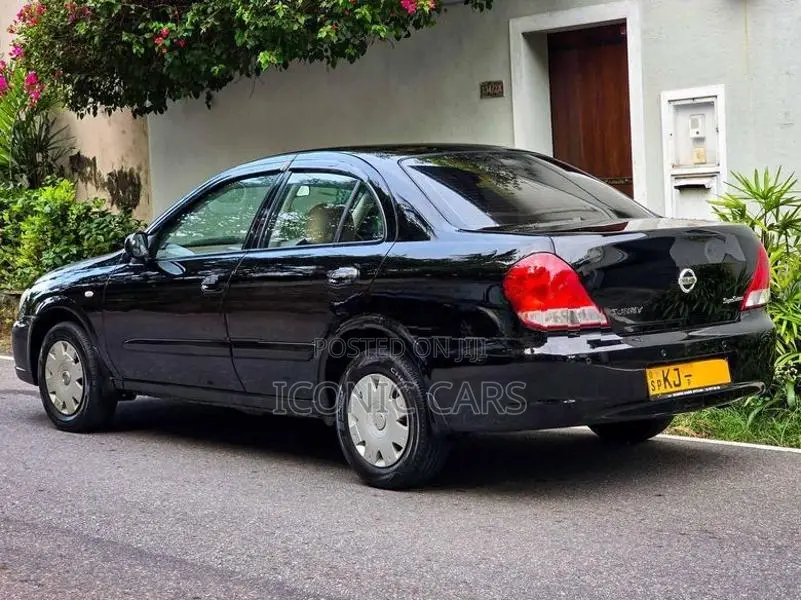 Nissan Sunny N17 Super Saloon 2010
