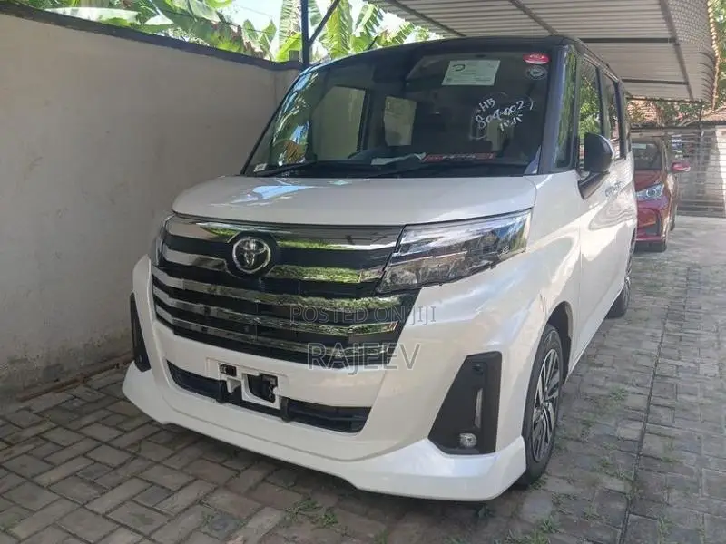 Toyota Roomy Custom G 2023