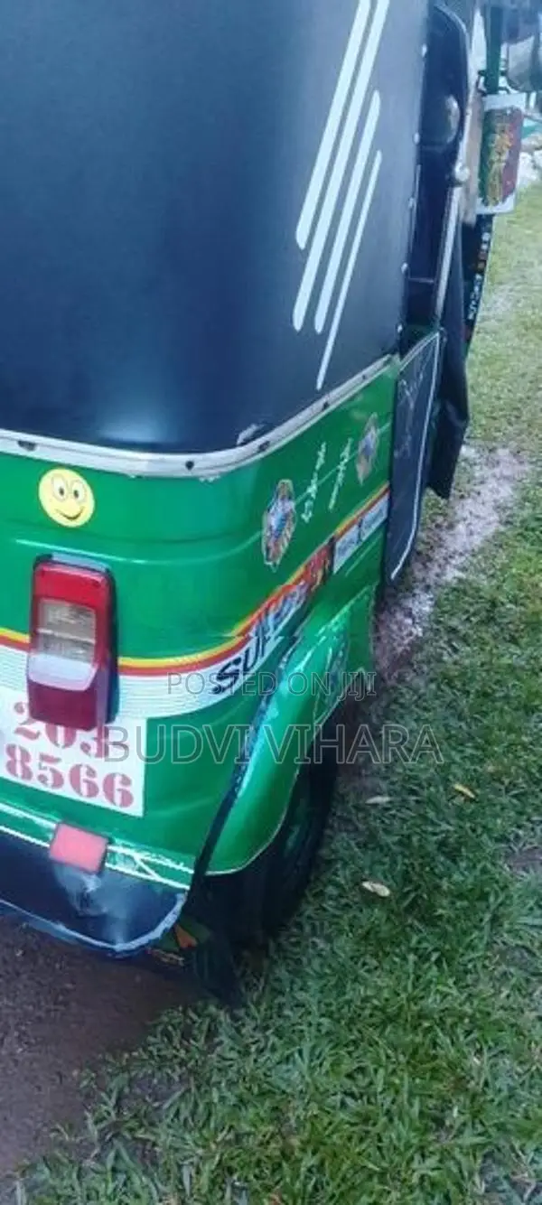 Bajaj RE 1997