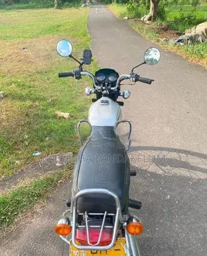 Bajaj Boxer 2004