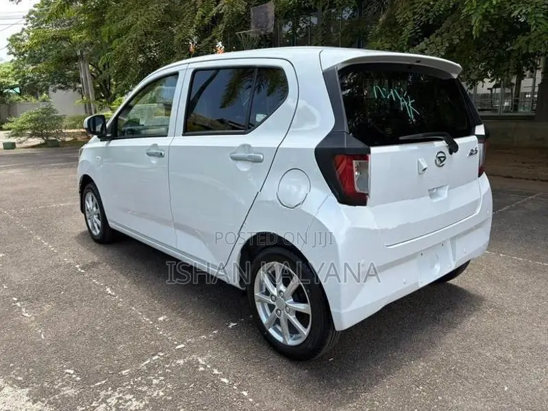 Daihatsu Mira G Grade 2025