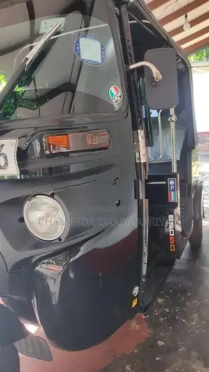 Bajaj RE 4strok 2014