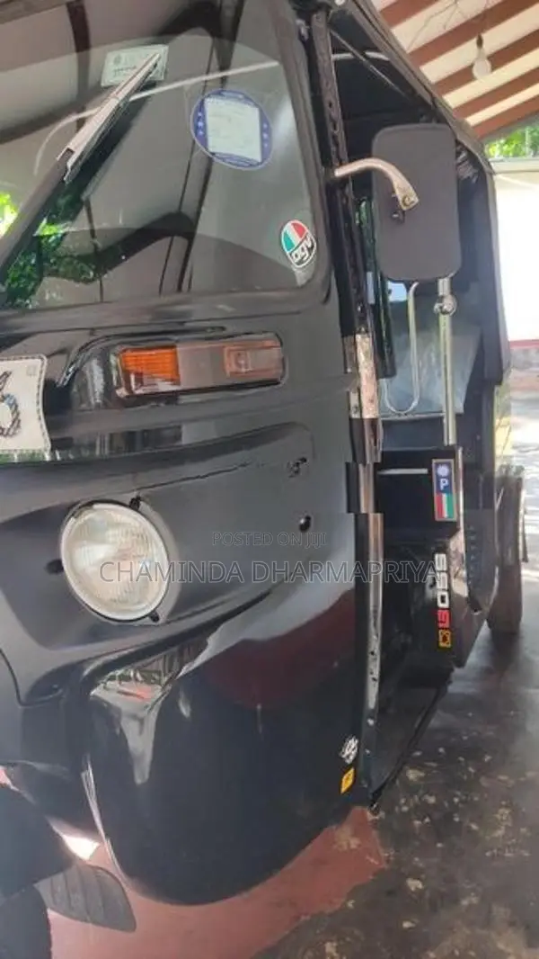 Bajaj RE 4strok 2014