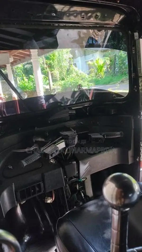 Bajaj RE 4strok 2014