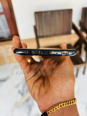 Samsung Galaxy A70 (Used)