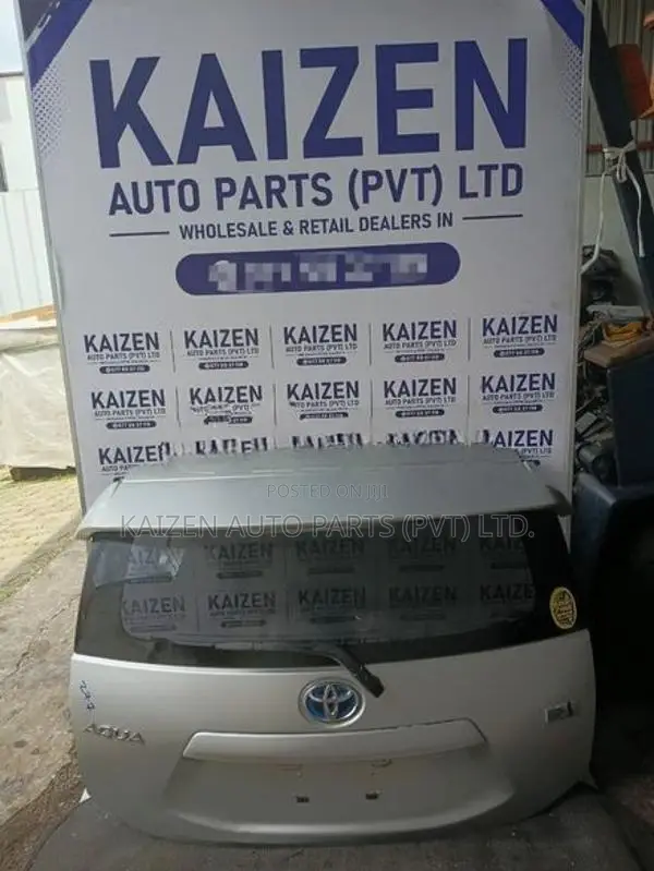 Toyota Aqua Complete Dicky Door