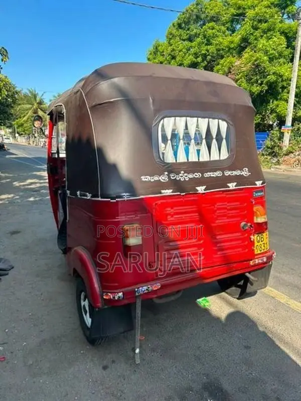 Bajaj RE 2005