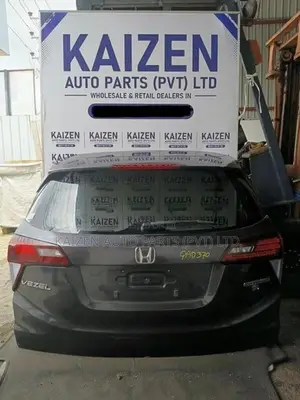 Honda Vezel Complete Dicky Door