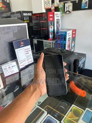 Apple iPhone XR (Used)