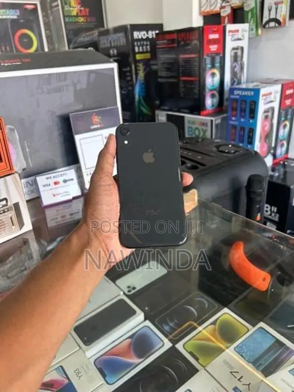 Apple iPhone XR (Used)
