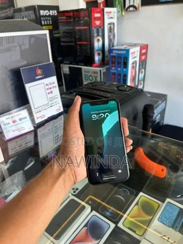 Apple iPhone XR (Used)