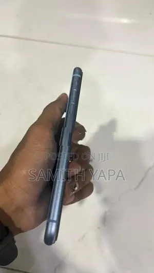 Apple iPhone XR (Used)