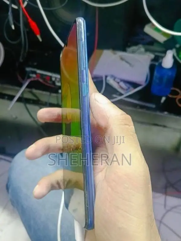 Samsung Galaxy A30 (Used)